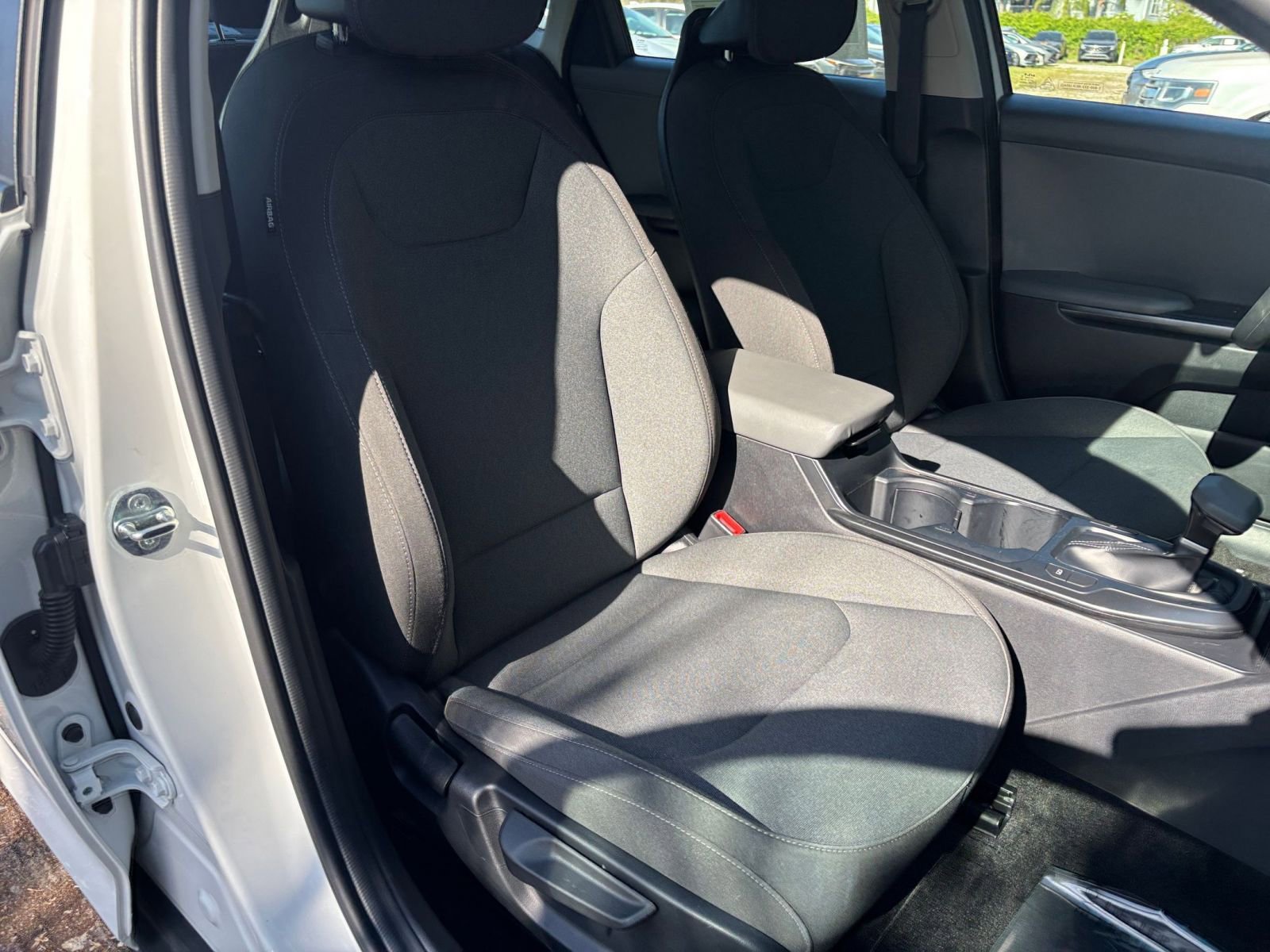 Used 2025 Kia K4 FWD image 38