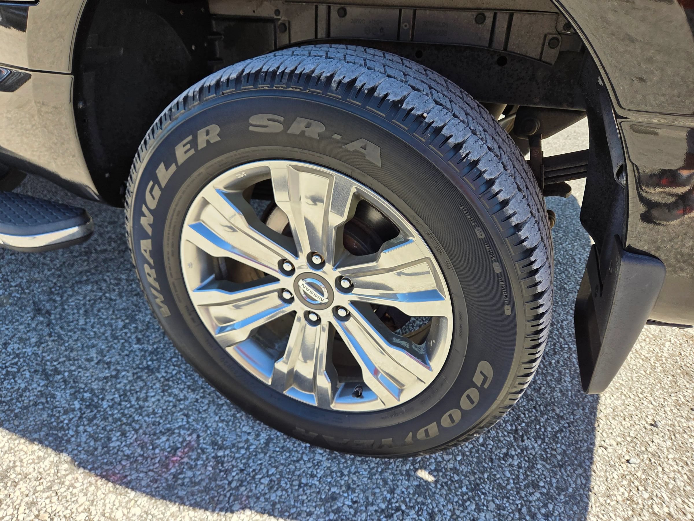 Used 2018 Nissan Titan SL w/ Texas Titan Edition AWD/4WD image 11