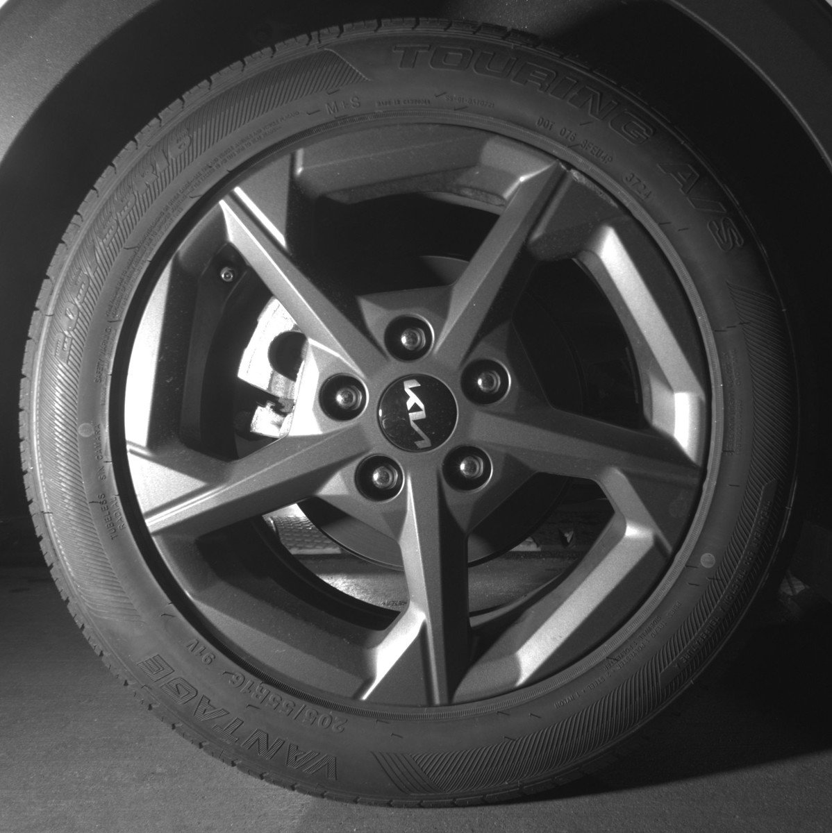 Used 2025 Kia K4 LXS image 15