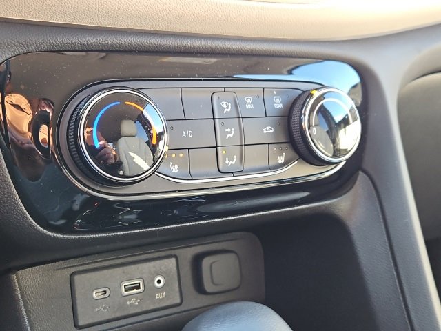 Certified 2023 Buick Encore GX Preferred w/ Cold Weather Comfort Package image 39