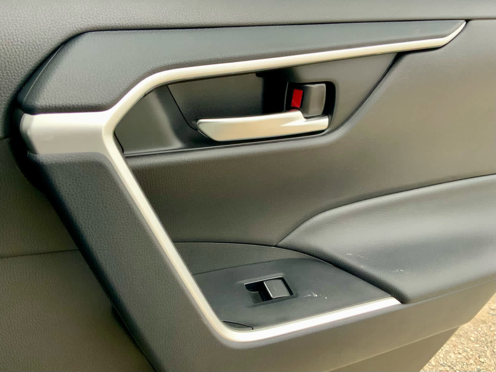 Used 2025 Toyota RAV4 XLE w/ Convenience Package image 54