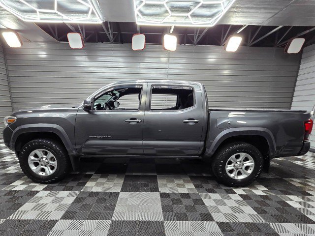 Used 2019 Toyota Tacoma TRD Sport w/ Technology Package AWD/4WD image 9