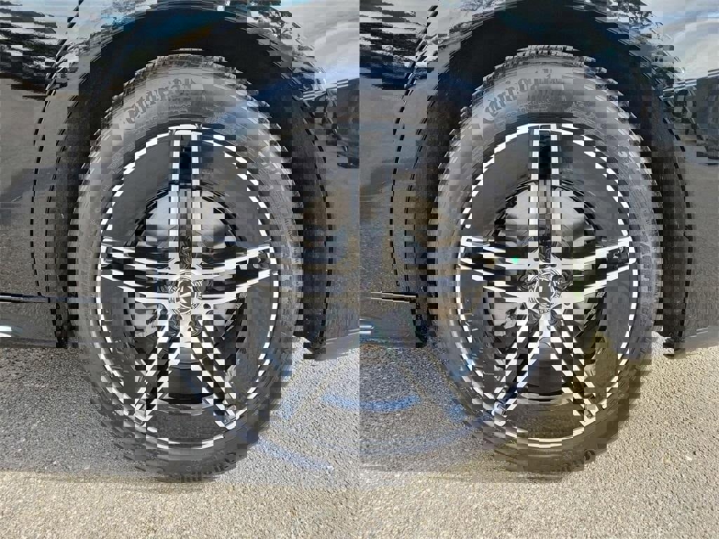 Used 2024 Mercedes-Benz E 350 4MATIC Sedan image 11