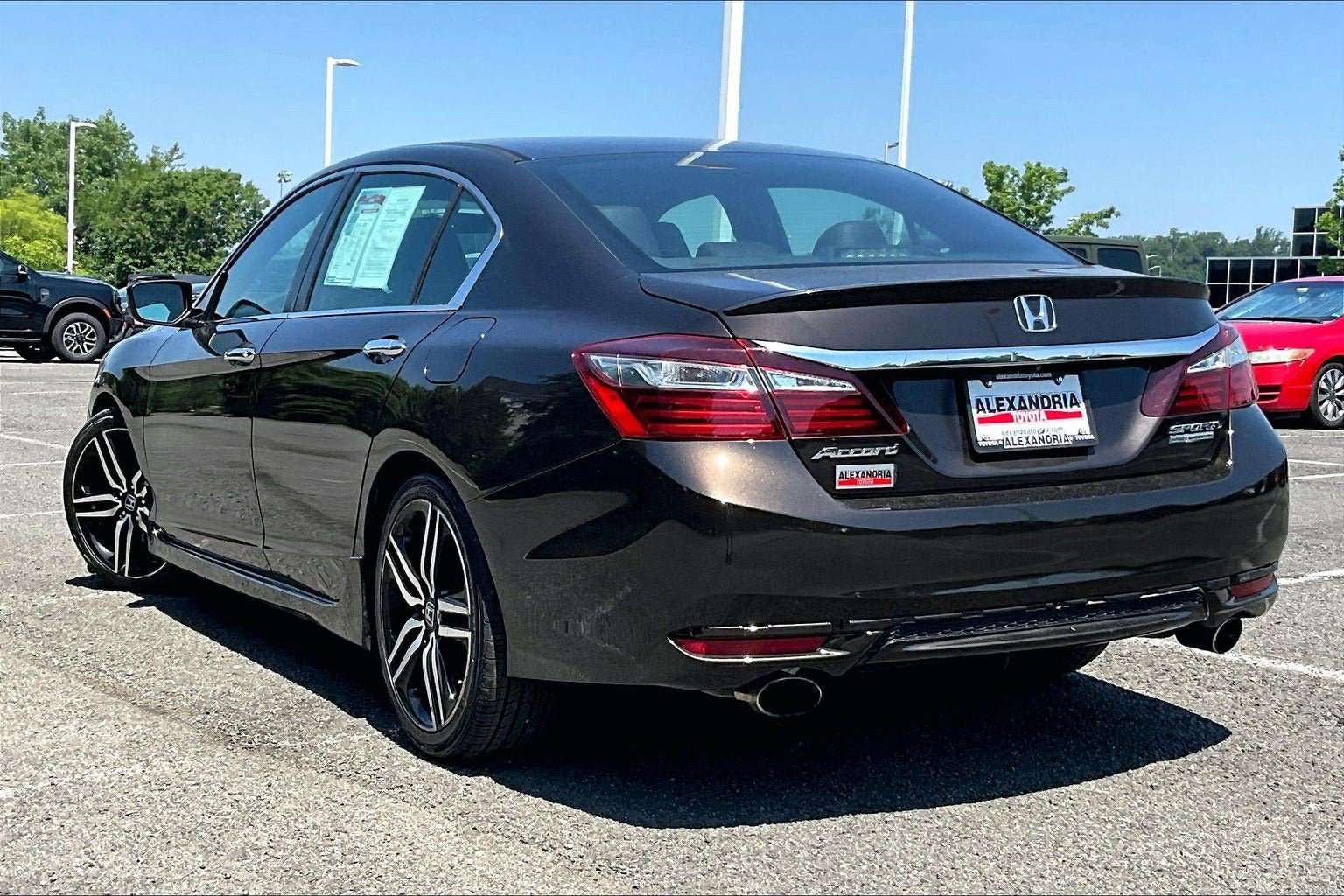 Used 2017 Honda Accord Sport Special Edition image 11
