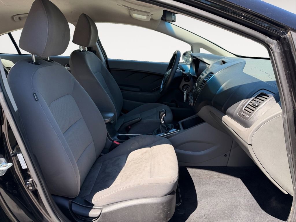 Used 2017 Kia Forte LX FWD image 13