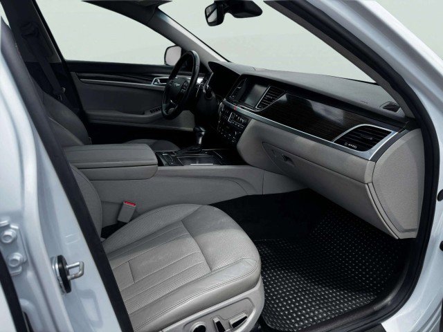 Used 2019 Genesis G80 3.8 image 57