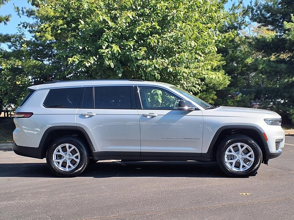 Certified 2023 Jeep Grand Cherokee L Limited image 8