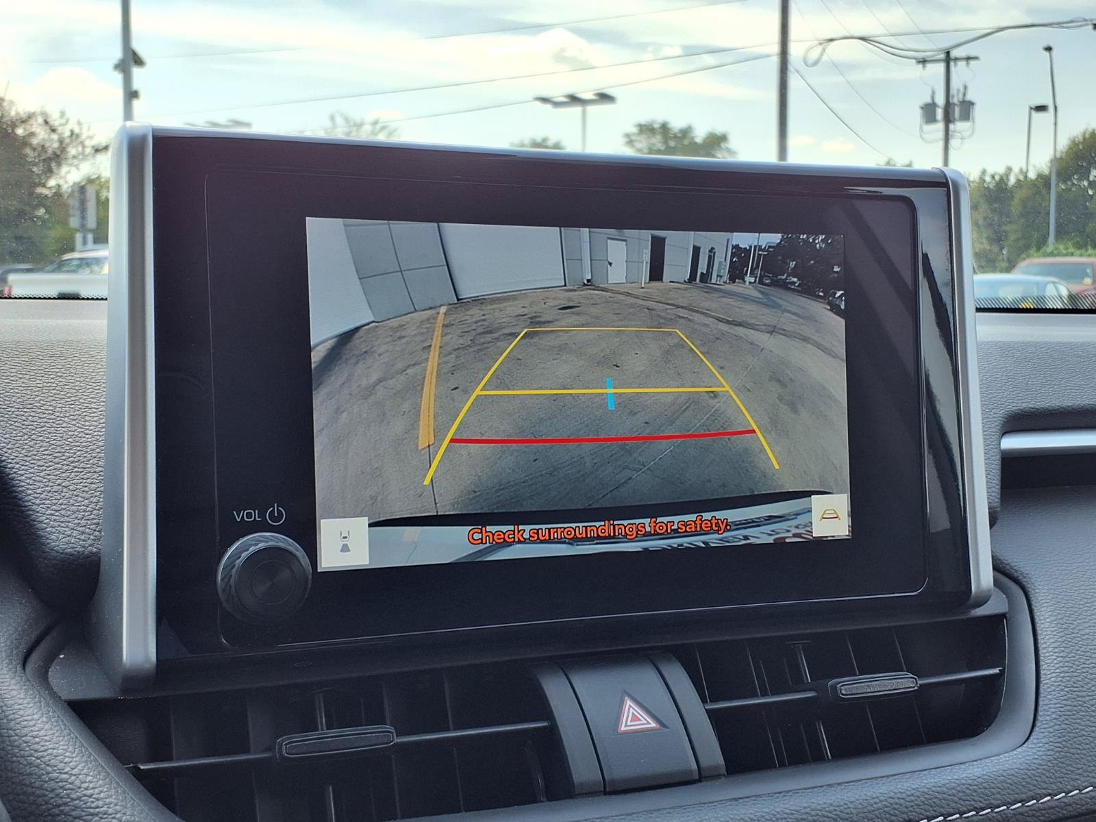 Used 2025 Toyota RAV4 XLE AWD/4WD image 14