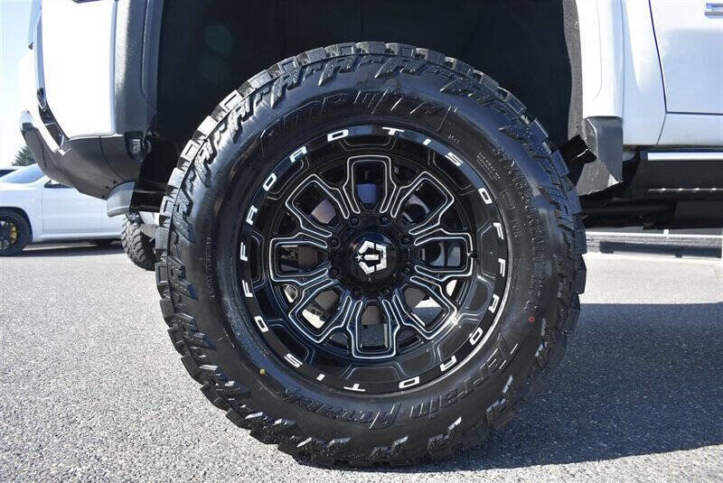 Used 2024 GMC Sierra 3500 Denali Ultimate image 10