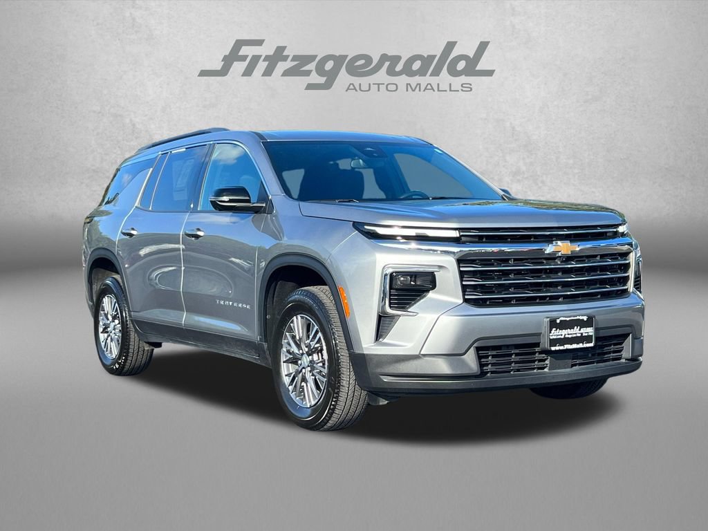 Used 2024 Chevrolet Traverse LT
