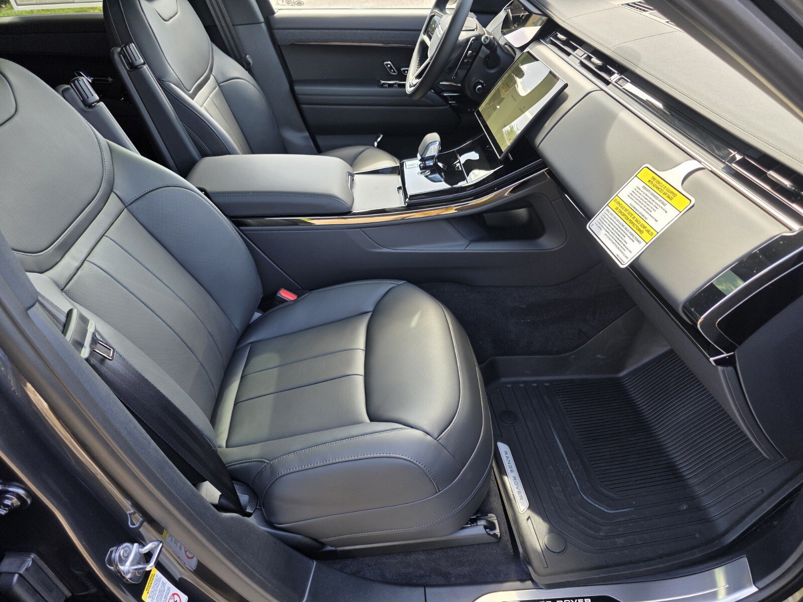 New 2026 Land Rover Range Rover Sport Dynamic SE AWD/4WD image 3