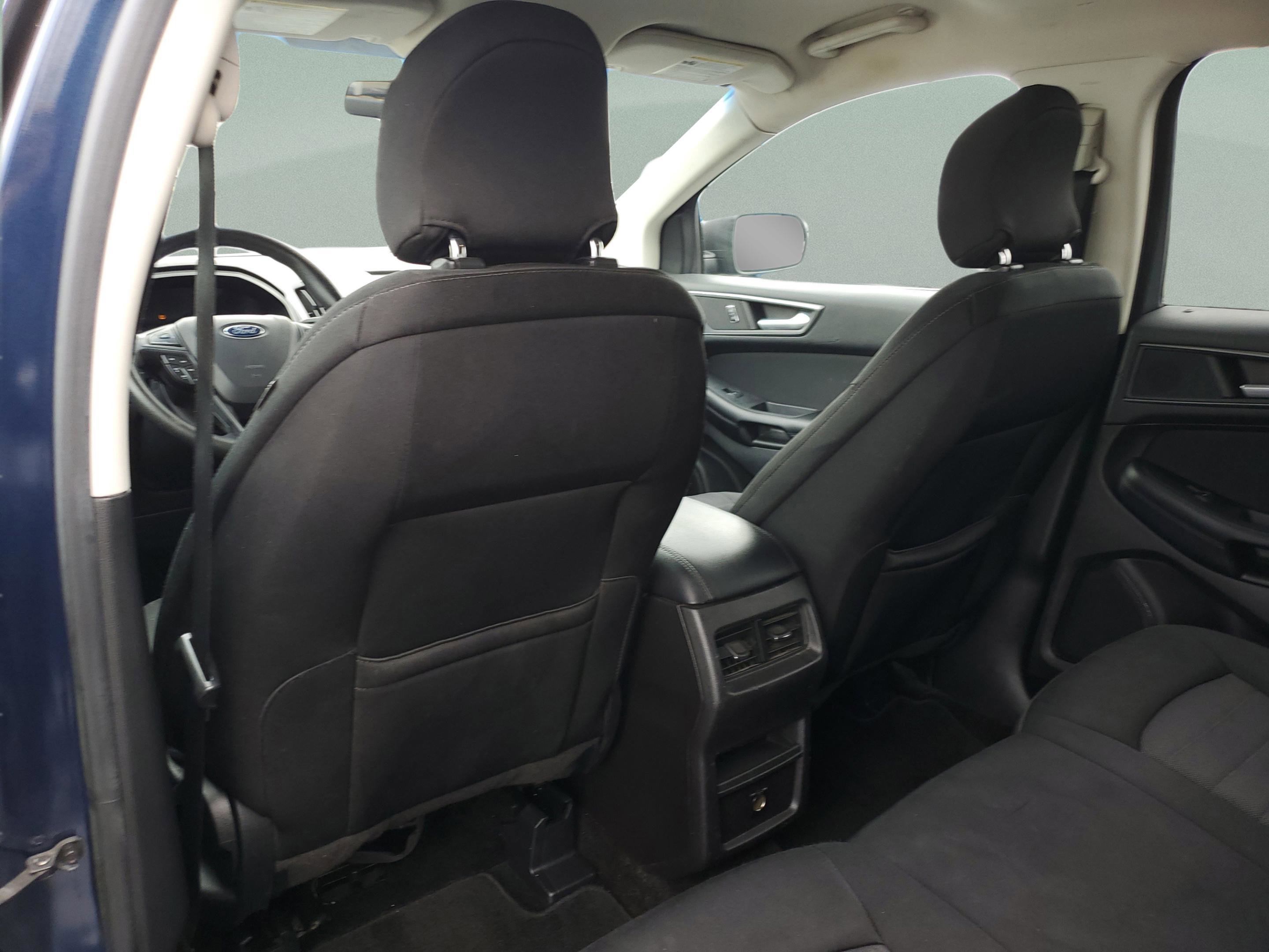 Used 2017 Ford Edge SE image 12