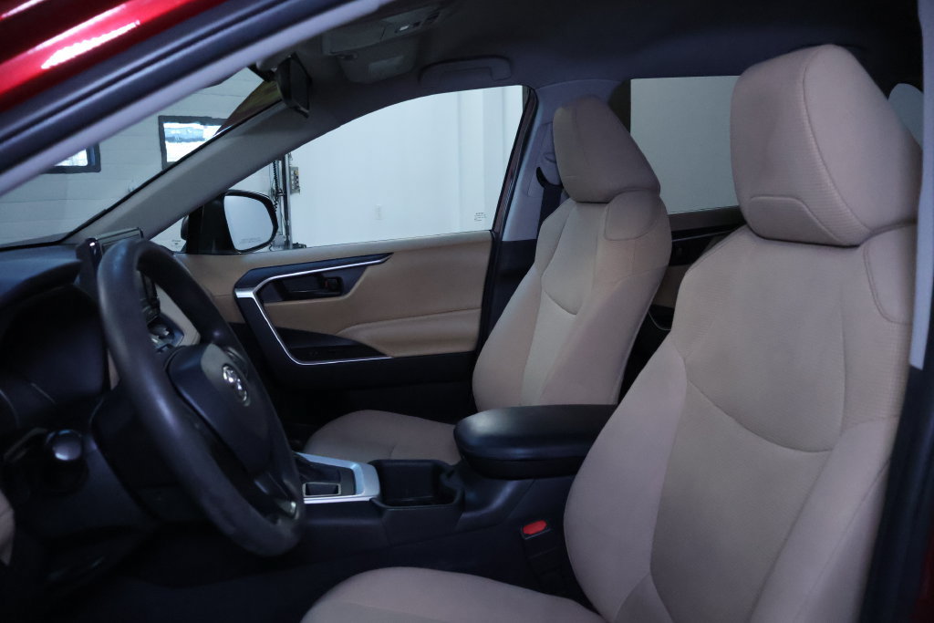 Used 2022 Toyota RAV4 LE AWD/4WD image 14