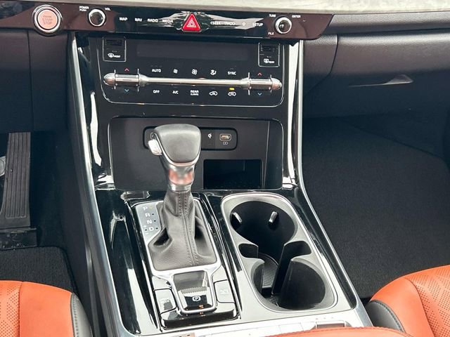 Used 2023 Kia Carnival SX image 17