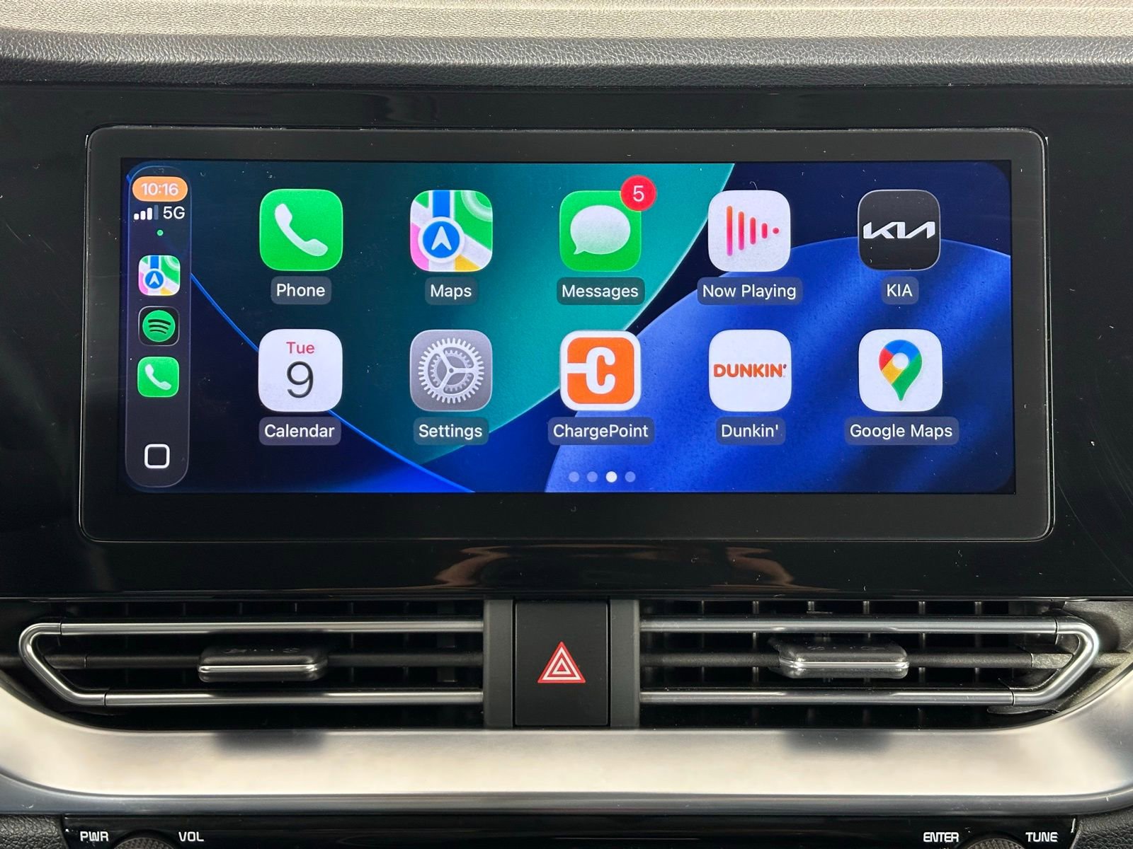 Used 2022 Kia Niro EX w/ Cold Weather Package image 3