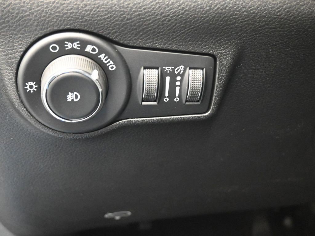 New 2026 Jeep Compass Latitude image 21