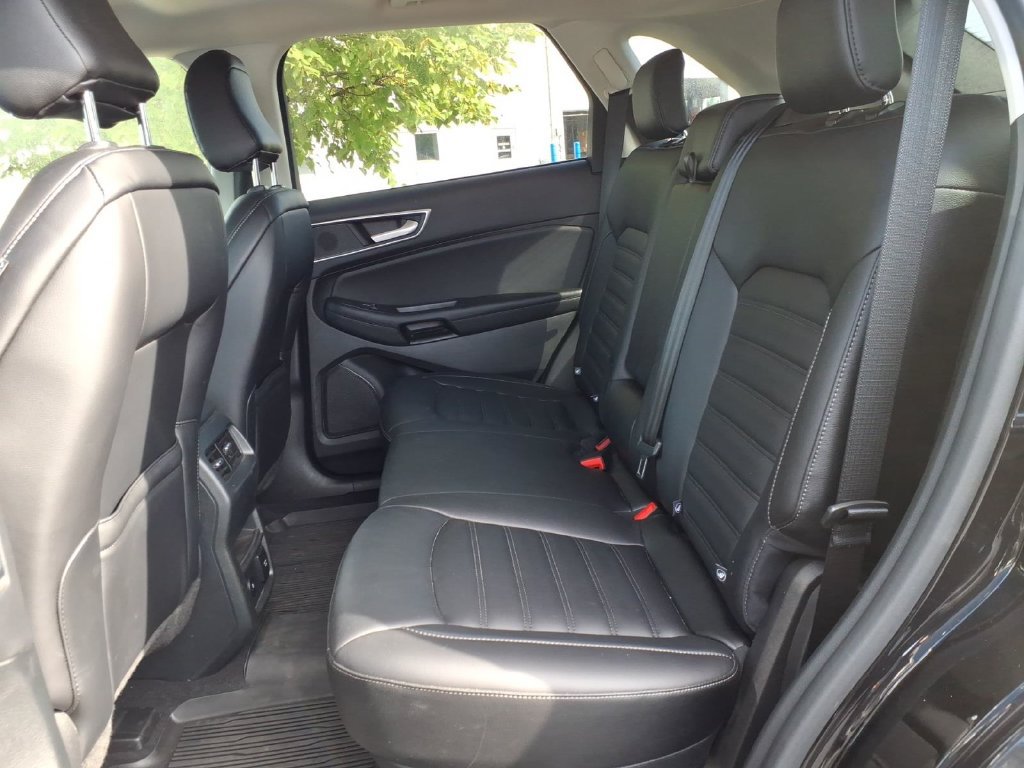 Certified 2024 Ford Edge SEL w/ Convenience Package AWD/4WD image 9