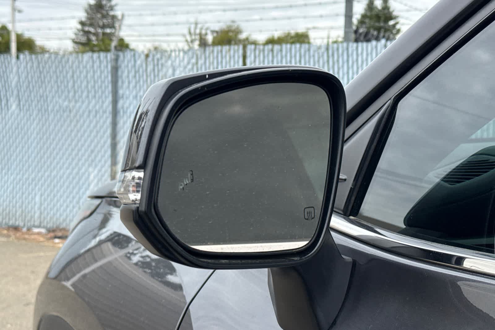 Used 2021 Toyota Highlander XLE FWD image 11