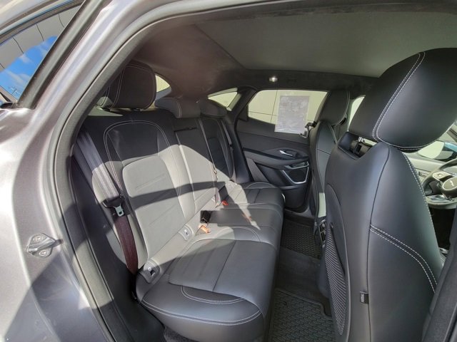 Used 2024 Jaguar E-PACE R-Dynamic SE image 17