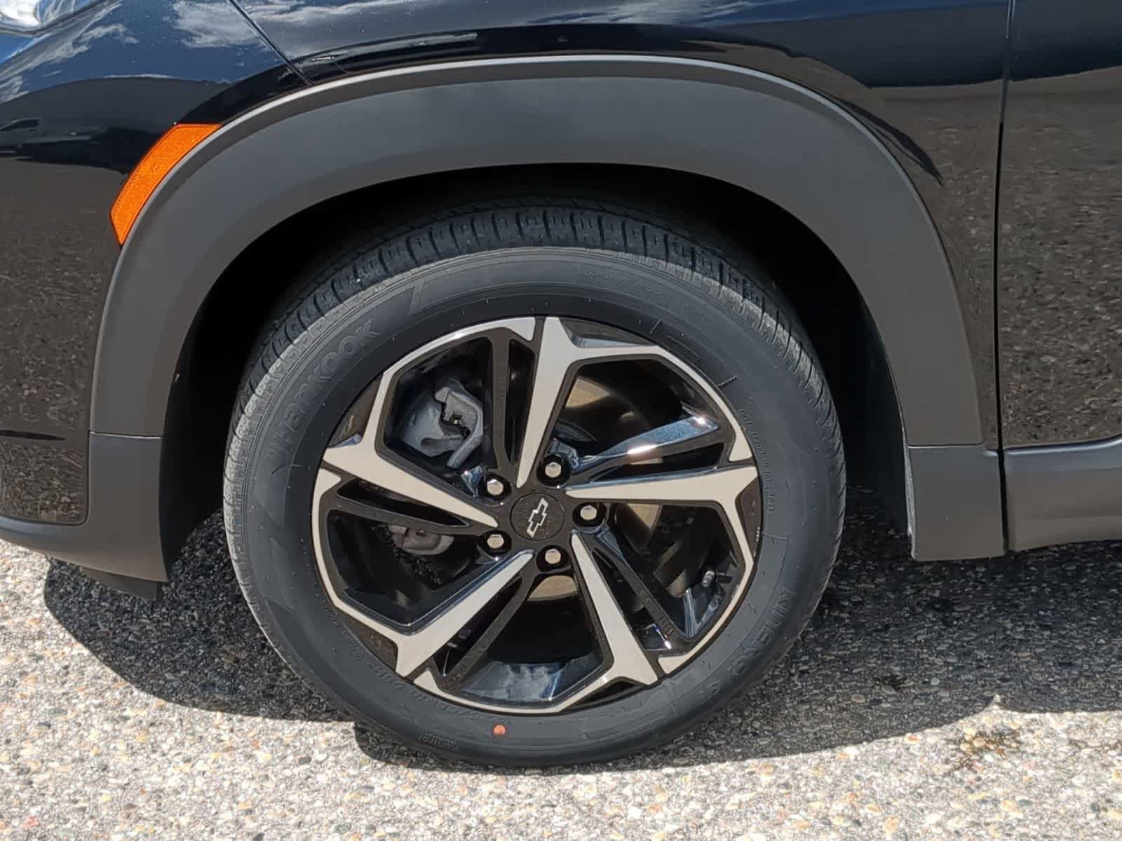Used 2022 Chevrolet TrailBlazer RS FWD image 14
