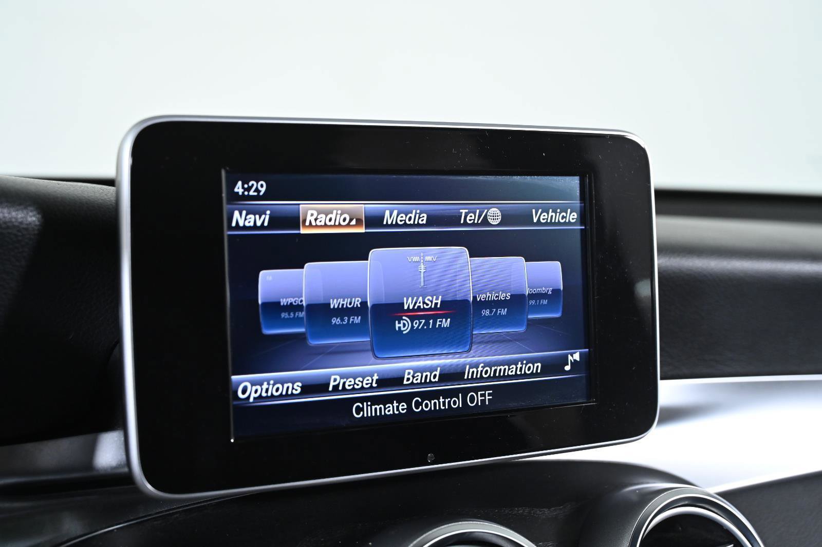 Used 2018 Mercedes-Benz GLC 300 4MATIC image 15