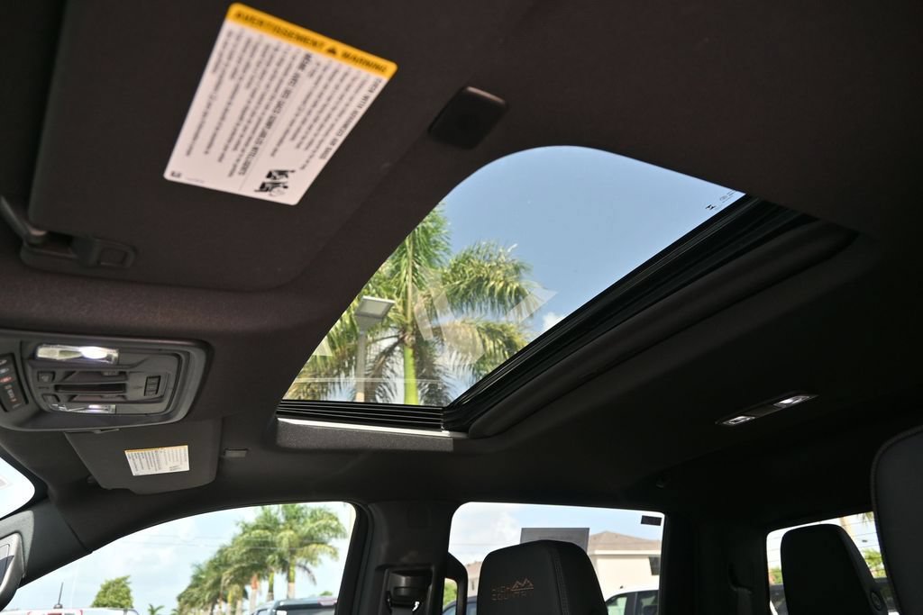 Used 2025 Chevrolet Silverado 3500 High Country w/ High Country Premium Package AWD/4WD image 21