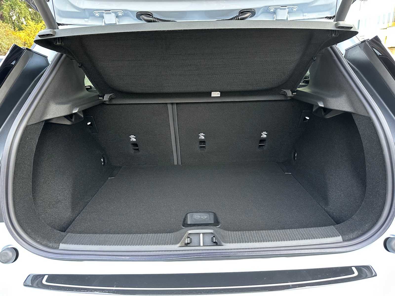 New 2026 Volvo EX30 Plus w/ Protection Package Premier image 14