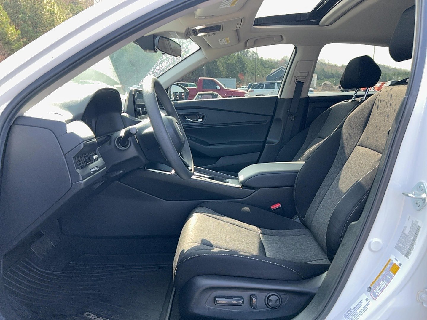 Used 2024 Honda Accord EX image 11