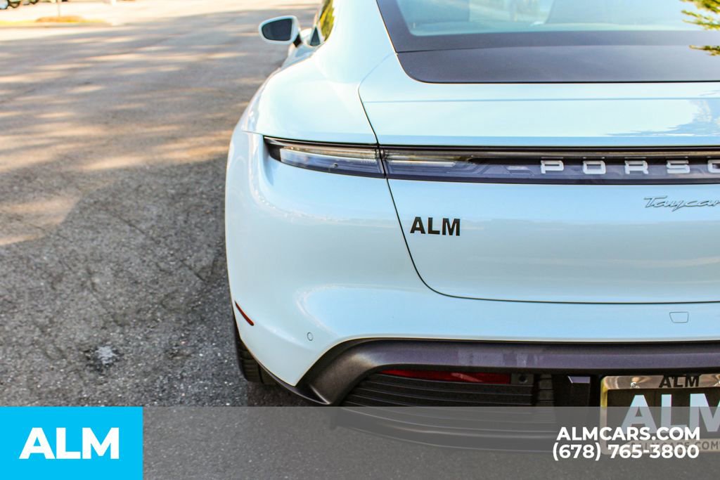 Used 2021 Porsche Taycan image 13