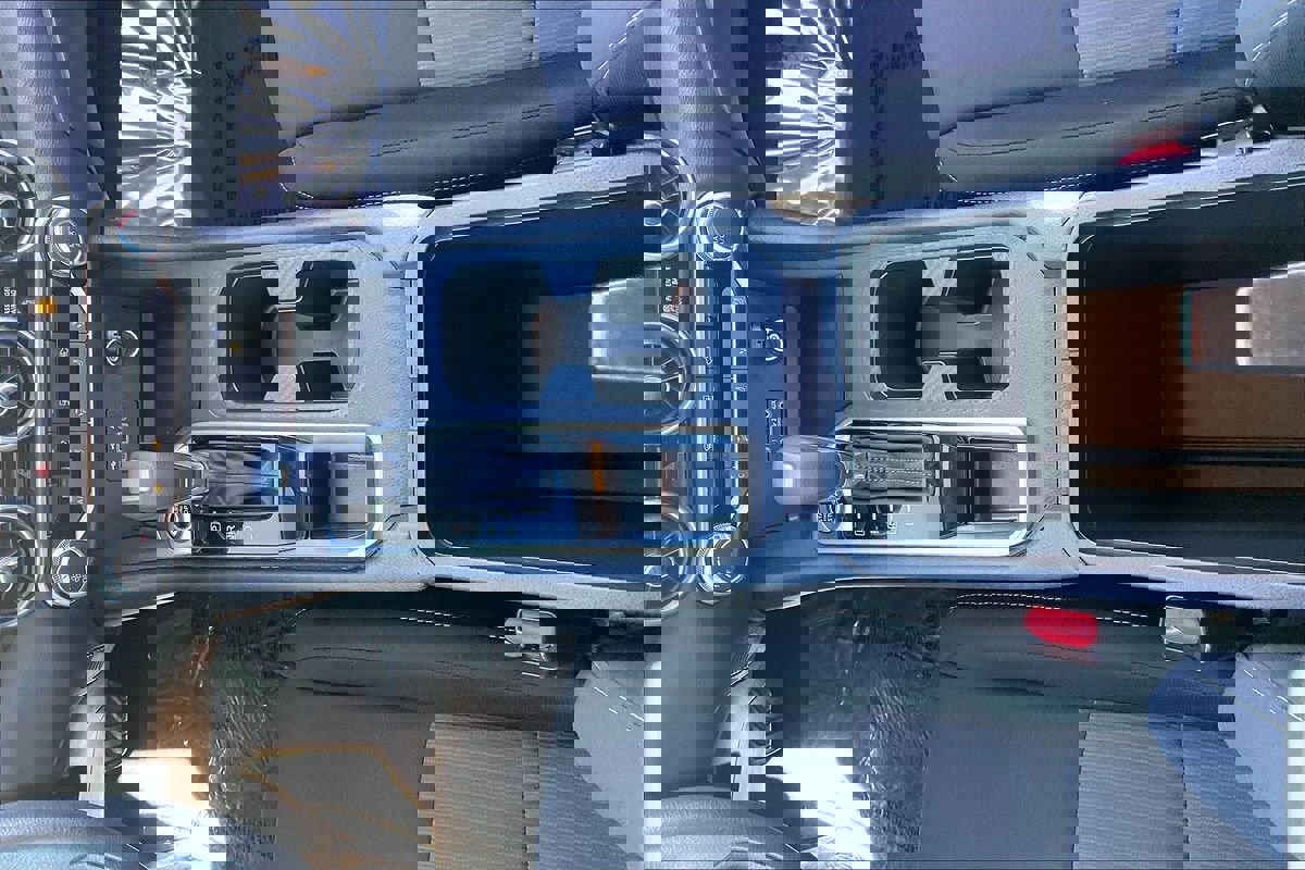 Used 2023 Nissan Sentra SV image 10