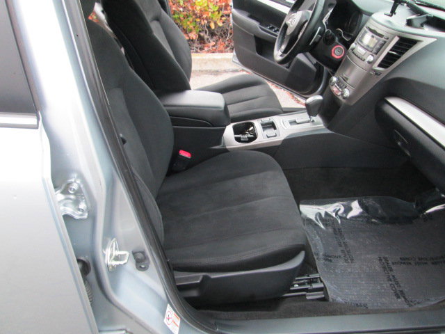 Used 2013 Subaru Outback 2.5i Premium image 9