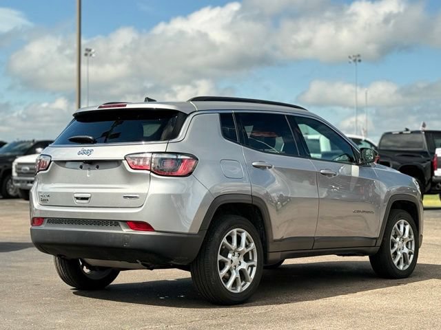 Used 2023 Jeep Compass Latitude w/ Sun and Sound Group AWD/4WD image 40
