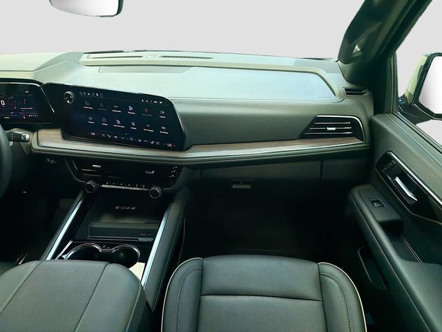 Used 2026 Chevrolet Tahoe Premier RWD image 19