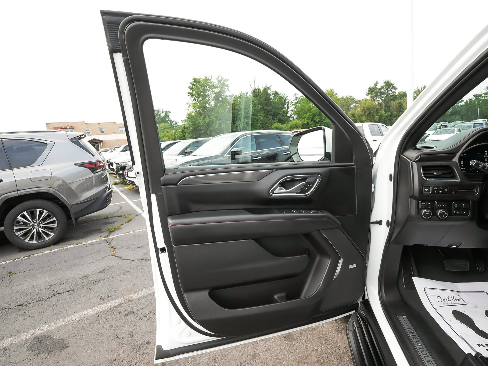 Used 2023 Chevrolet Tahoe RST w/ Luxury Package AWD/4WD image 10