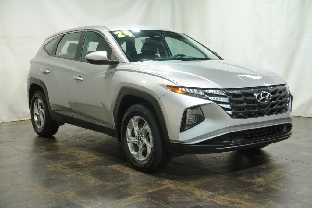 Used 2024 Hyundai Tucson SE AWD/4WD image 1