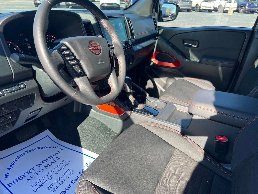Used 2024 Nissan Frontier PRO-4X w/ Technology Package image 17