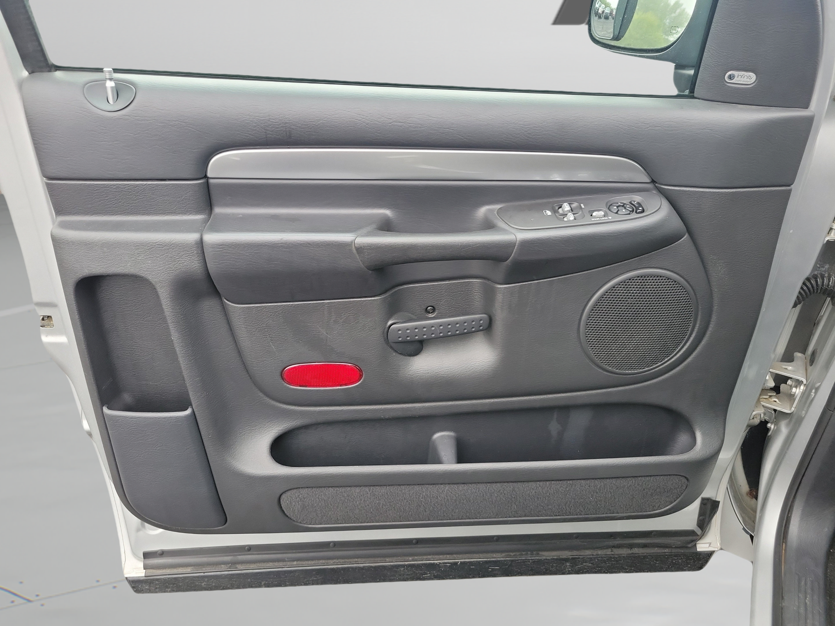 Used 2005 Dodge Ram 1500 Truck 2WD Regular Cab image 13