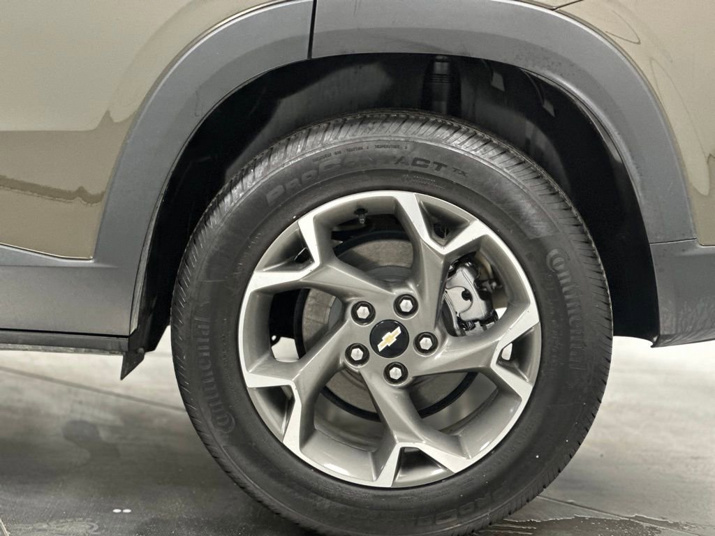 Used 2024 Chevrolet Trax LT w/ Driver Confidence Package image 22