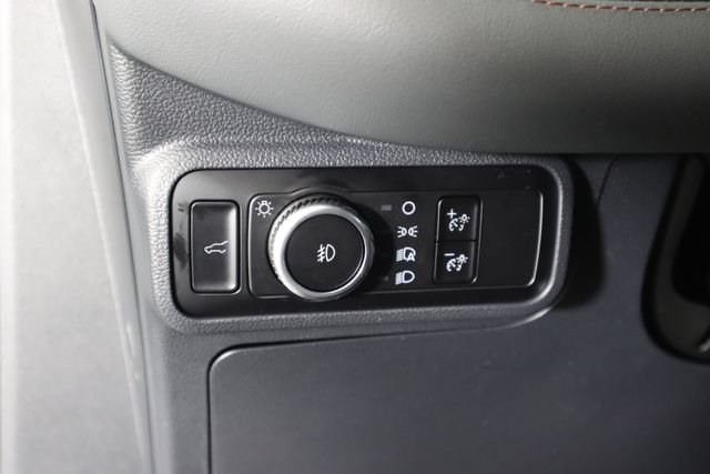 Certified 2025 Ford Explorer Active w/ Active Comfort Package AWD/4WD image 36
