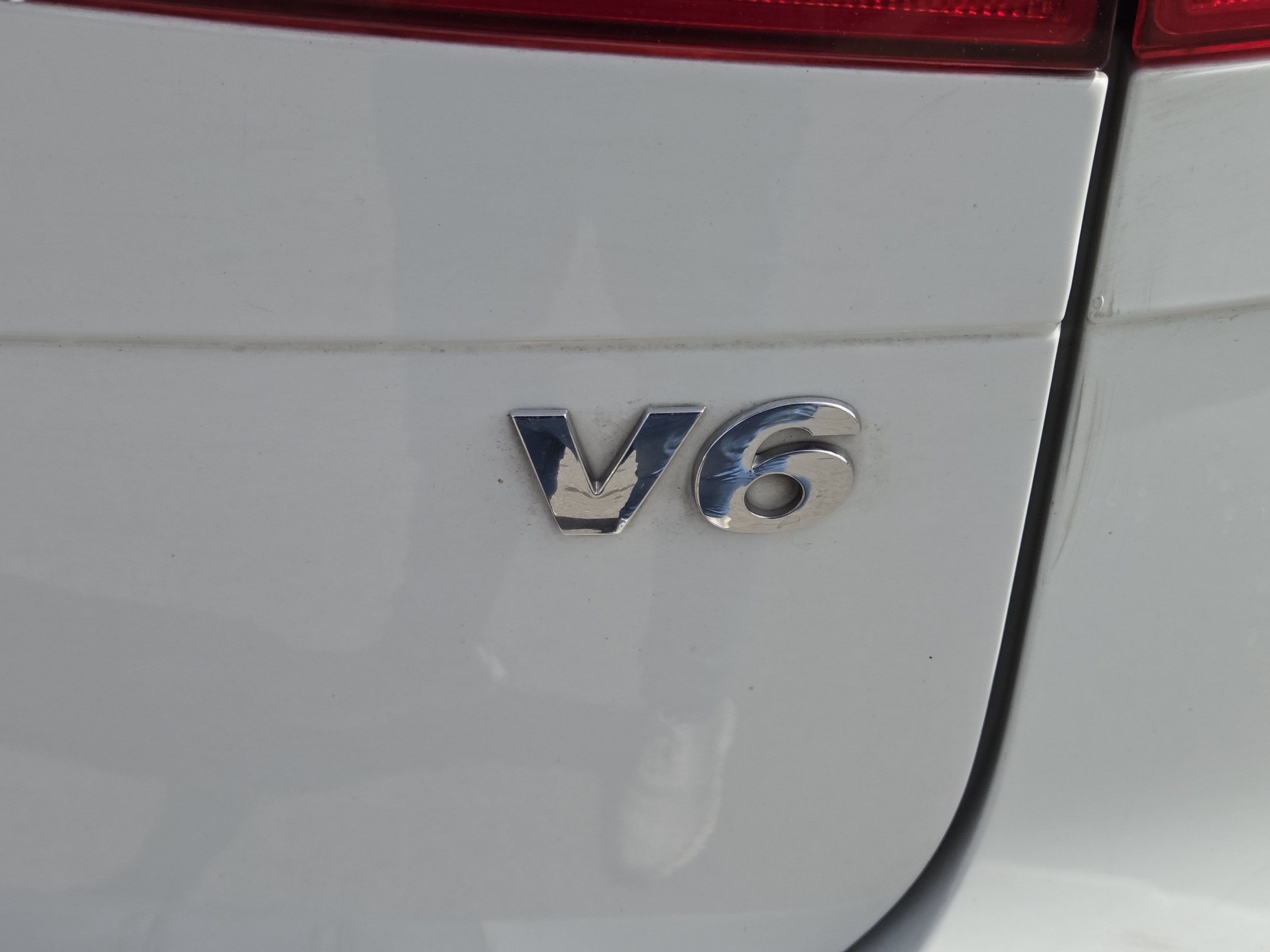 Used 2015 Volkswagen Touareg Executive AWD/4WD image 24