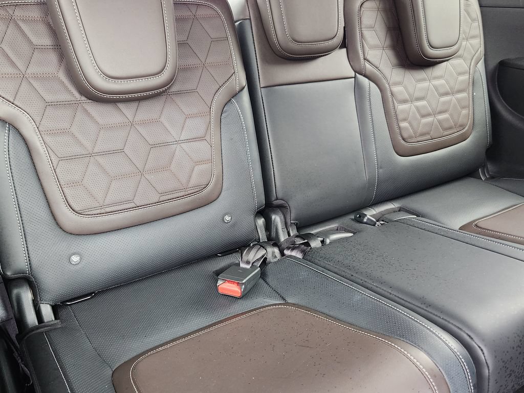 Used 2025 Nissan Armada Platinum AWD/4WD image 31