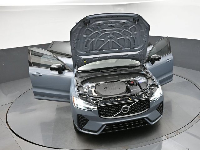 Used 2024 Volvo XC60 B5 Core w/ Protection Package Premier AWD/4WD image 46