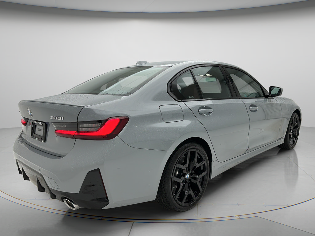Used 2026 BMW 330i xDrive Sedan AWD/4WD image 5