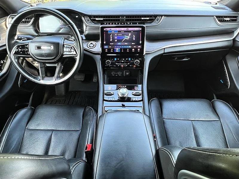 Used 2021 Jeep Grand Cherokee L Overland w/ Luxury Tech Group IV AWD/4WD image 20