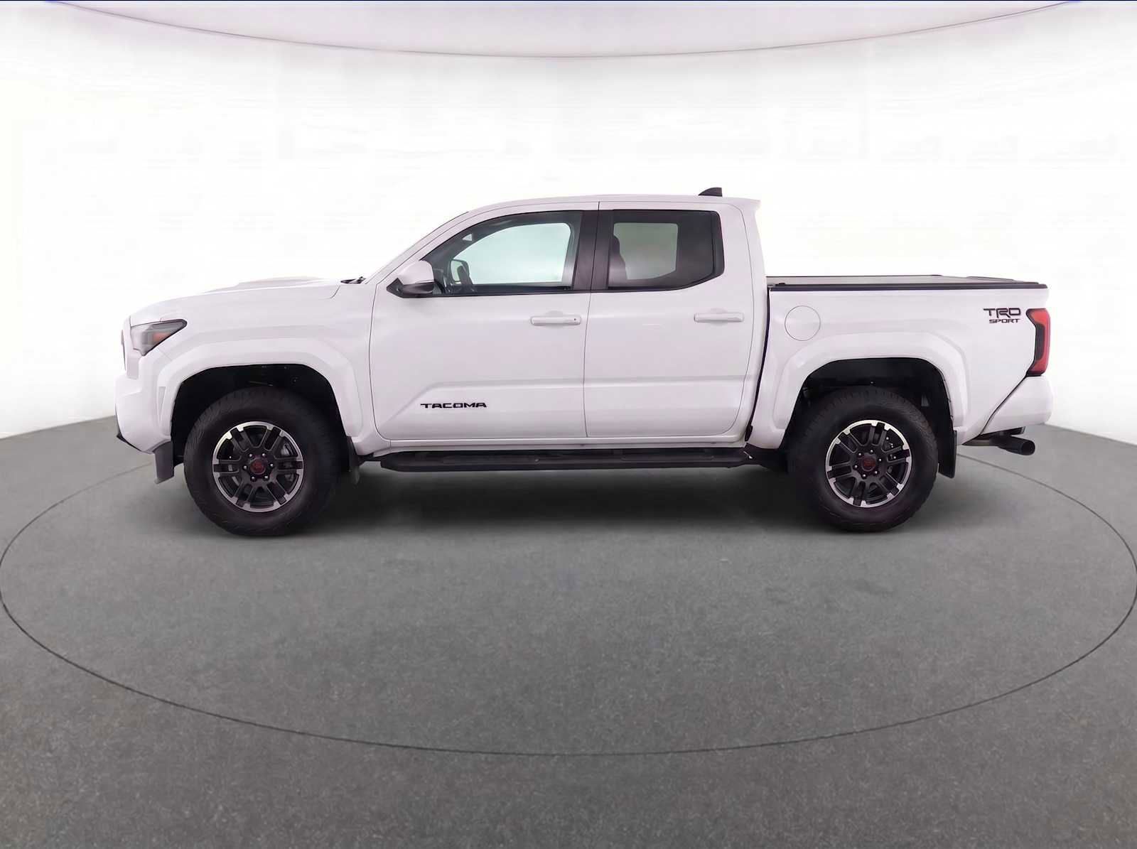 Used 2024 Toyota Tacoma TRD Sport w/ TRD Sport Upgrade Package AWD/4WD image 4