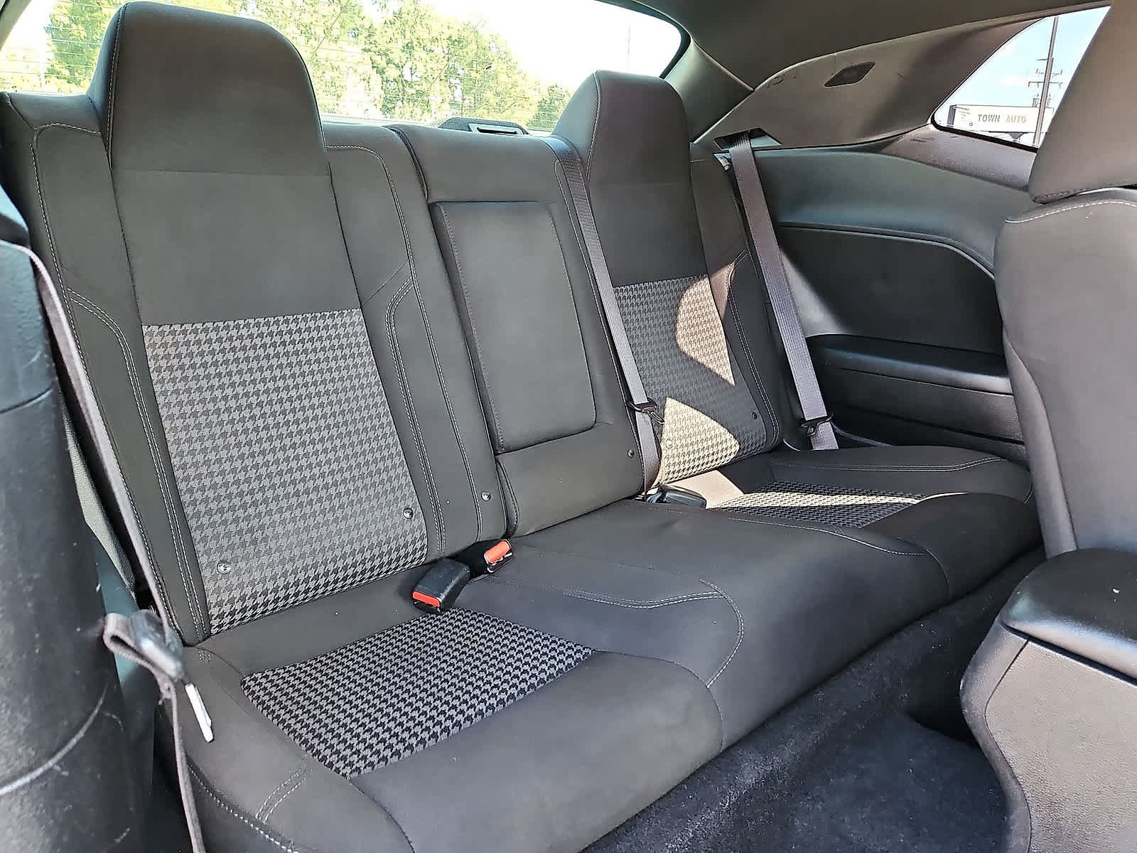 Used 2020 Dodge Challenger SXT w/ Blacktop Package AWD/4WD image 30