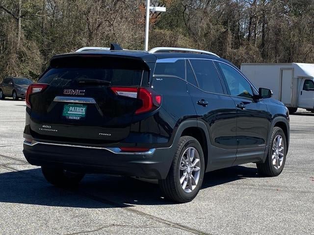 Used 2022 GMC Terrain SLT w/ Tech Package AWD/4WD image 3