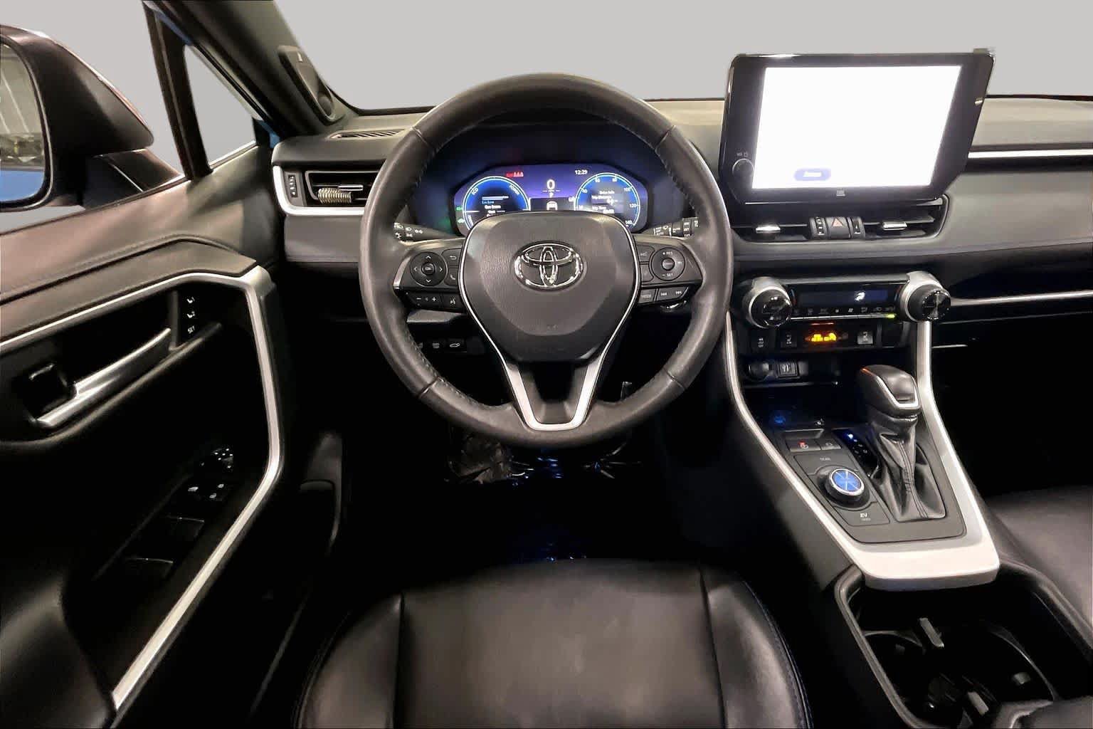 Used 2023 Toyota RAV4 XSE AWD/4WD image 6