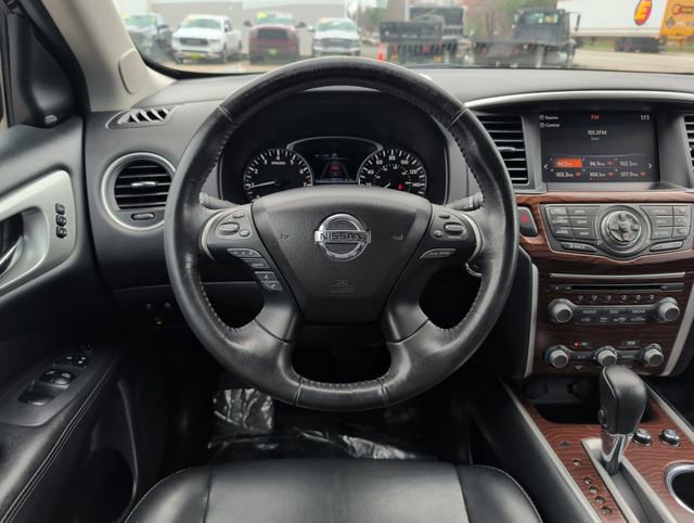 Used 2017 Nissan Pathfinder Platinum w/ Cargo Package AWD/4WD image 22