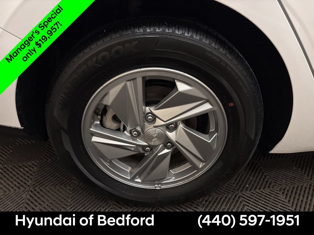 Certified 2026 Hyundai Elantra SE w/ Cargo Package FWD image 24